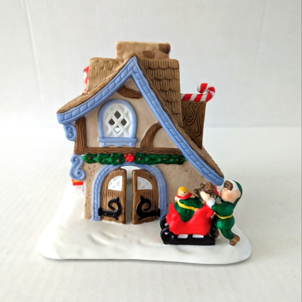 PartyLite Vintage Santa Workshop House